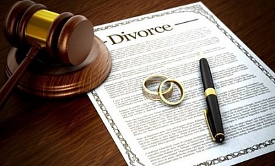 Divorce lawyer